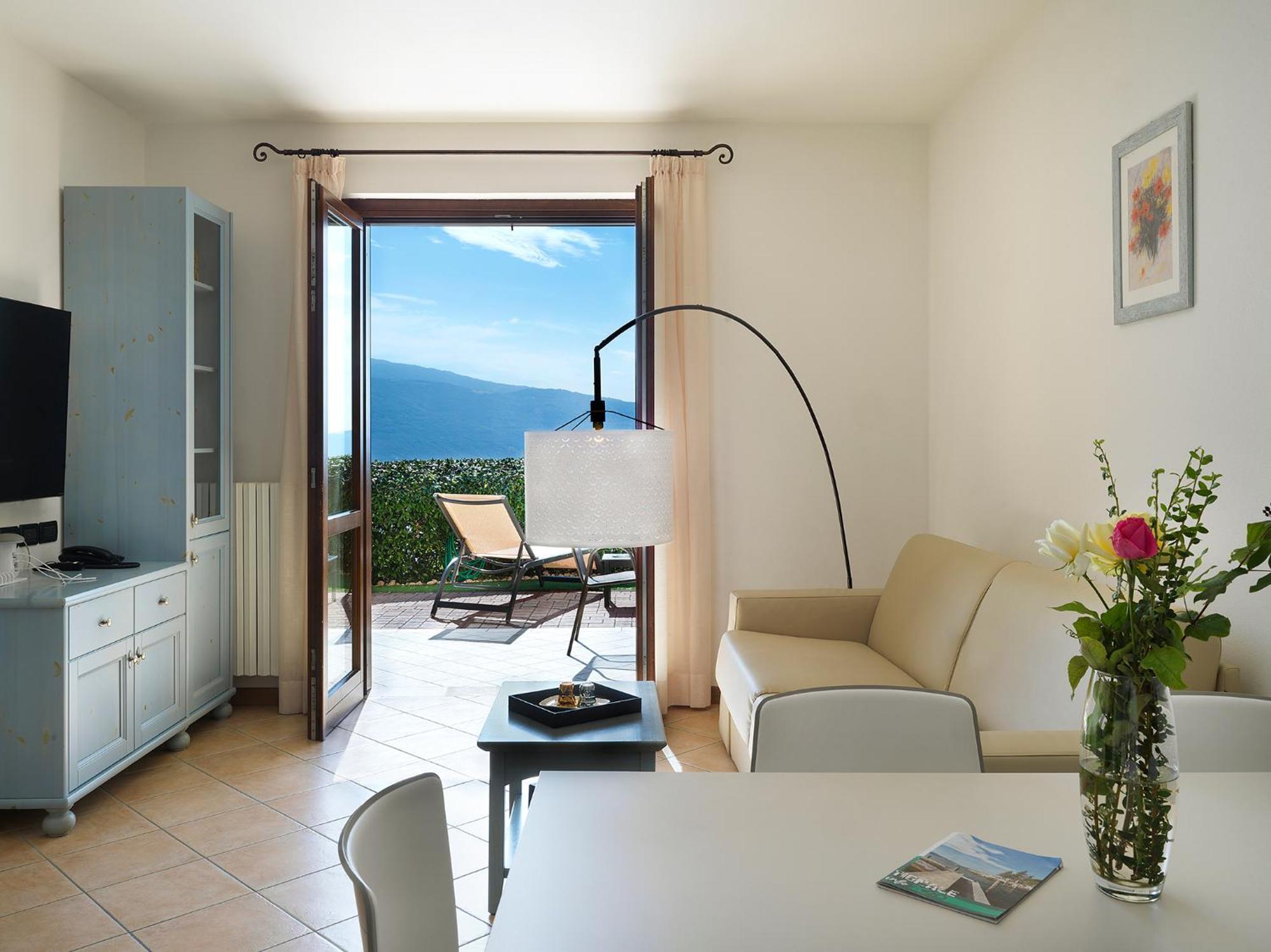 Residence Besass, Gtsgroup Тиньяле Экстерьер фото